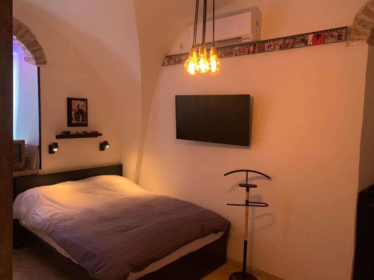 La Guta Studio Suite The Milano Suite Jerusalem Exterior photo